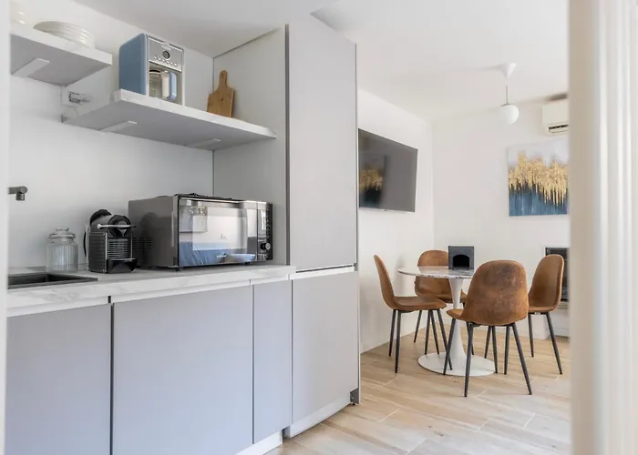 Apartment Mauvesweetrhome 3 *